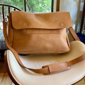 Duluth Trading Company genuine leather briefcase messenger bag NWT